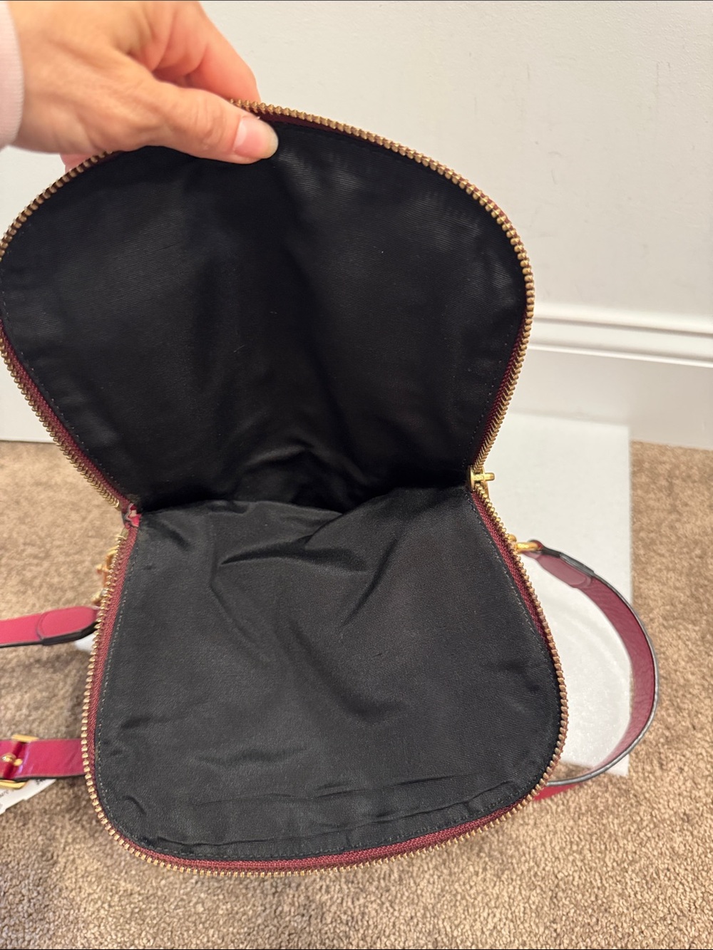 Marc Jacobs Recruit Nomad saddle bag red pebbled leather sample crossbody bag - Picture 9 of 13